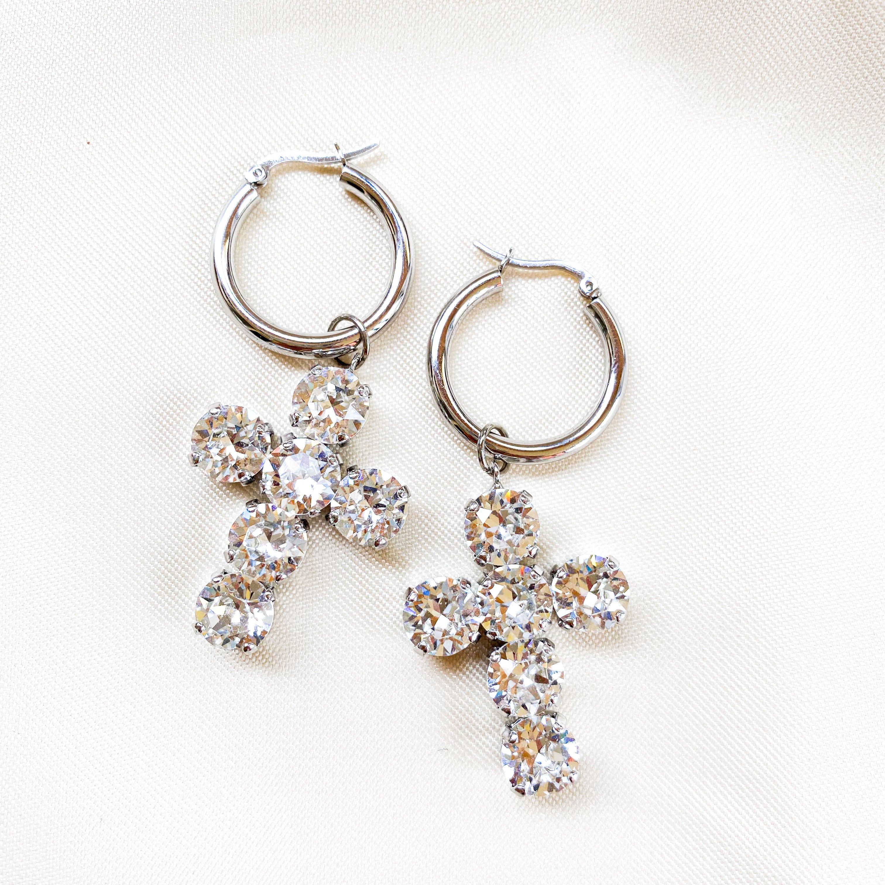 Carmen earrings / Crystal clear